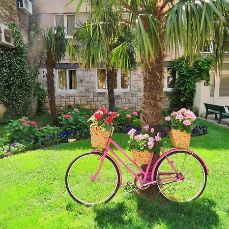 Apartment Heart Of - Blue Omis